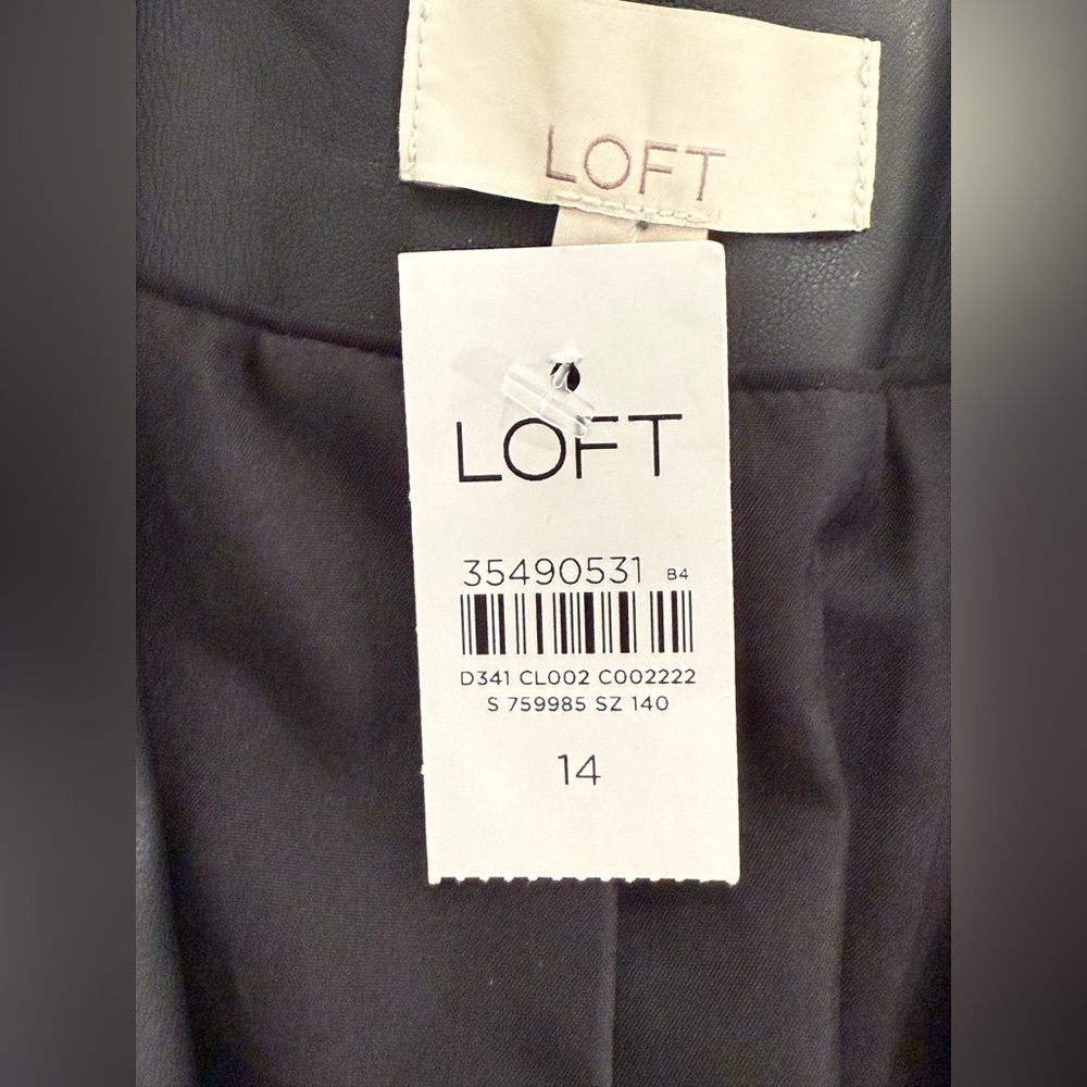 NWT. Loft, faux leather jacket in black. Size 14. - Picture 9 of 10